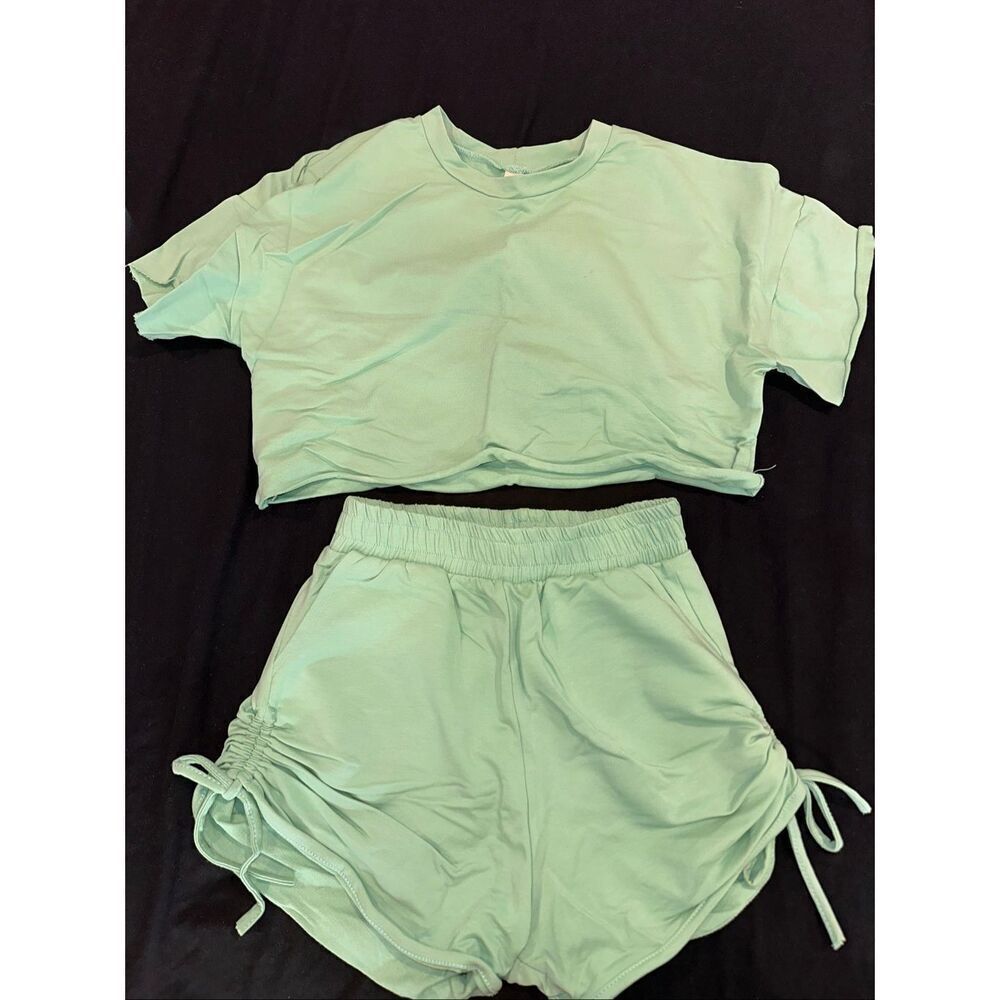 Two piece set blue size XS women’s cropped top tee and shorts